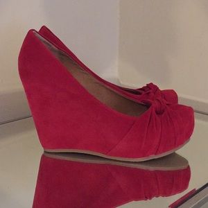 Aldo Red Wedges